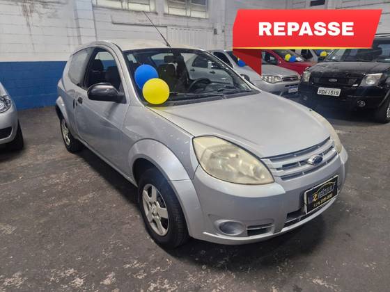 FORD KA 1.0 MPI 8V FLEX 2P MANUAL FORD KA 1.0 MPI 8V FLEX 2P MANUAL